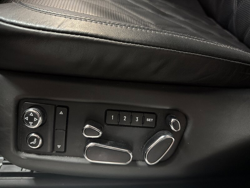 Used 2015 Bentley Flying Spur V8 image 19