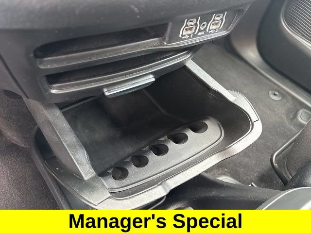 Used 2023 Chrysler Pacifica Touring FWD image 23