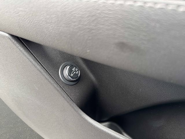 New 2025 Cadillac XT5 Luxury image 29