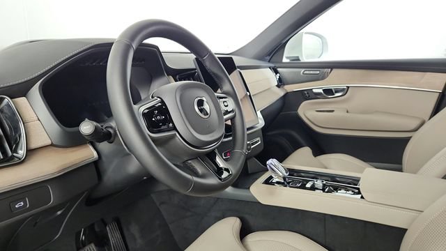 Certified 2026 Volvo XC90 B6 Ultra w/ Protection Package AWD/4WD image 12