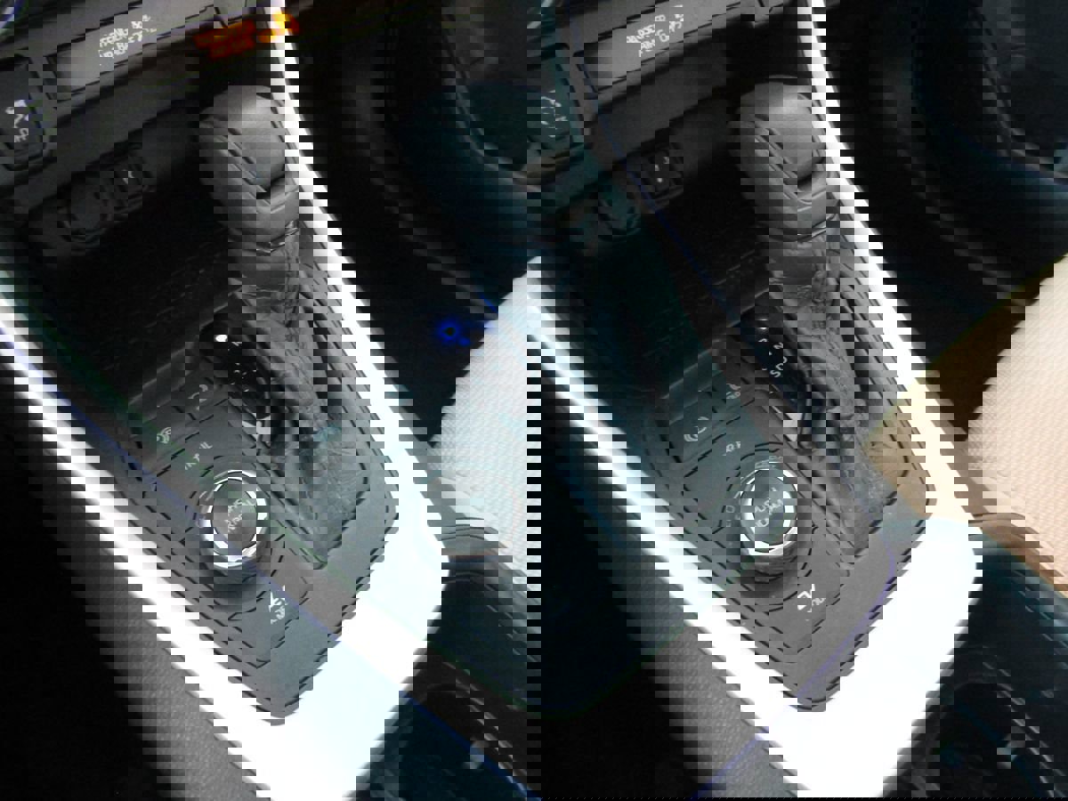 Used 2022 Toyota RAV4 LE image 19