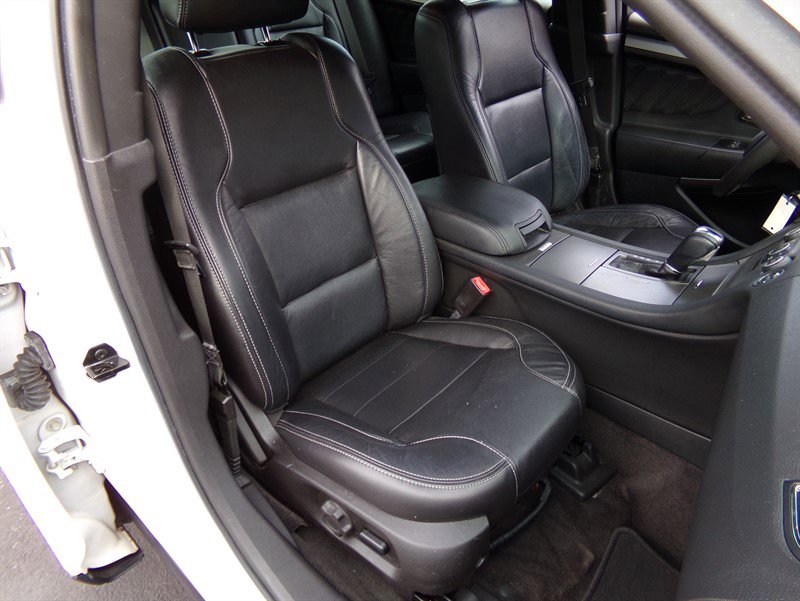 Used 2016 Ford Taurus SEL image 24