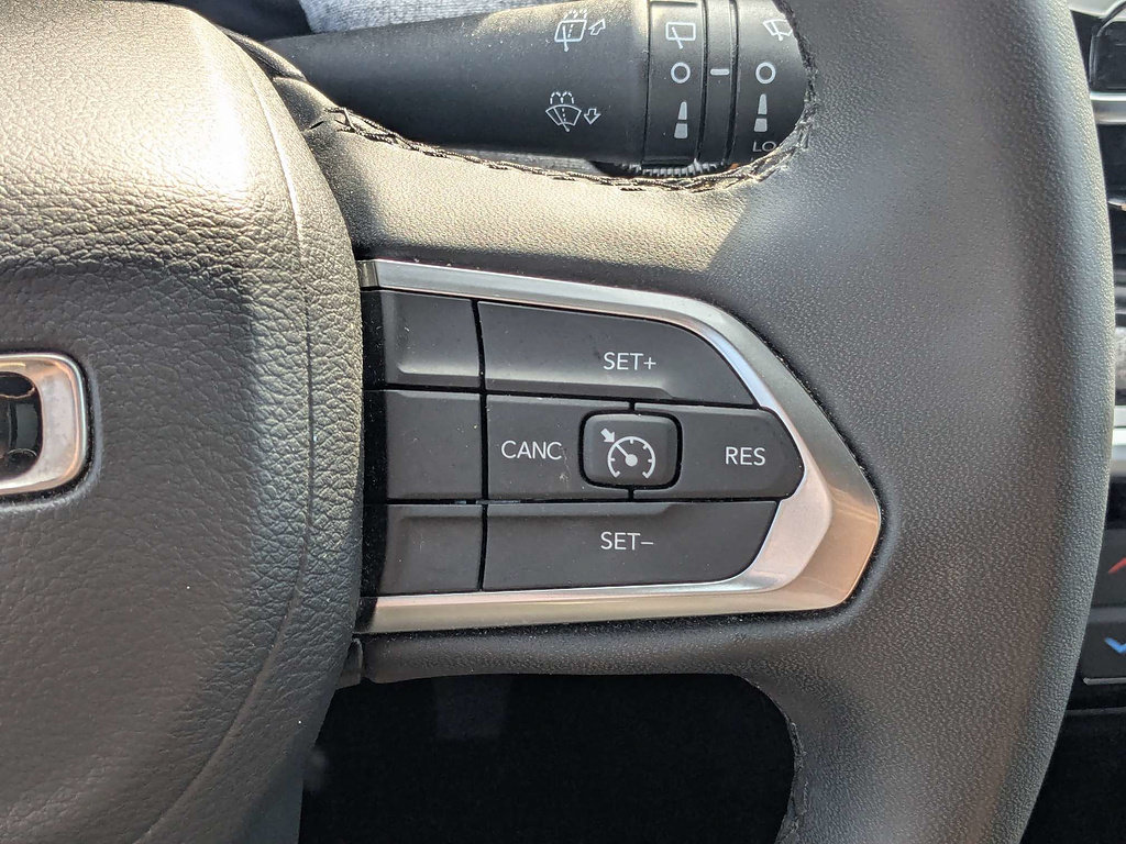 Certified 2024 Jeep Compass Latitude AWD/4WD image 23