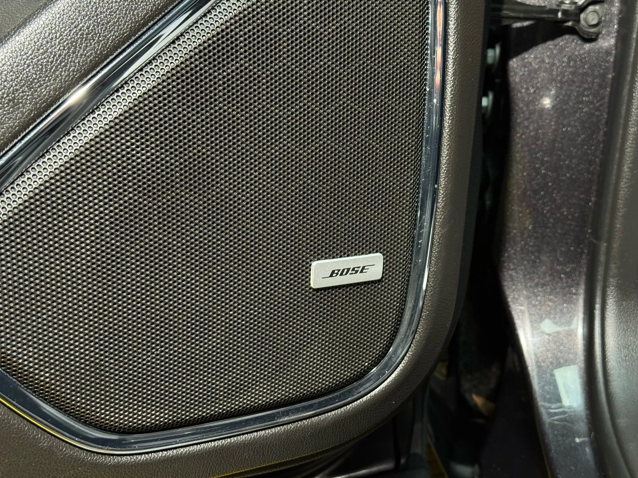 Used 2016 GMC Yukon SLE w/ HD Trailering Package image 39