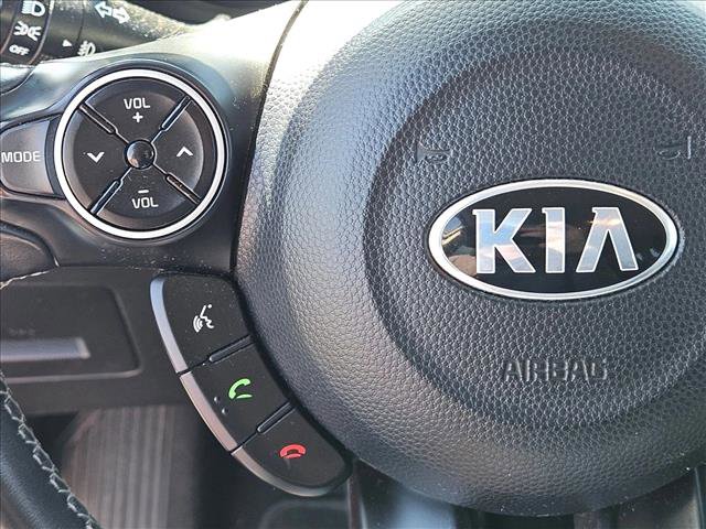 Used 2018 Kia Soul + FWD image 14
