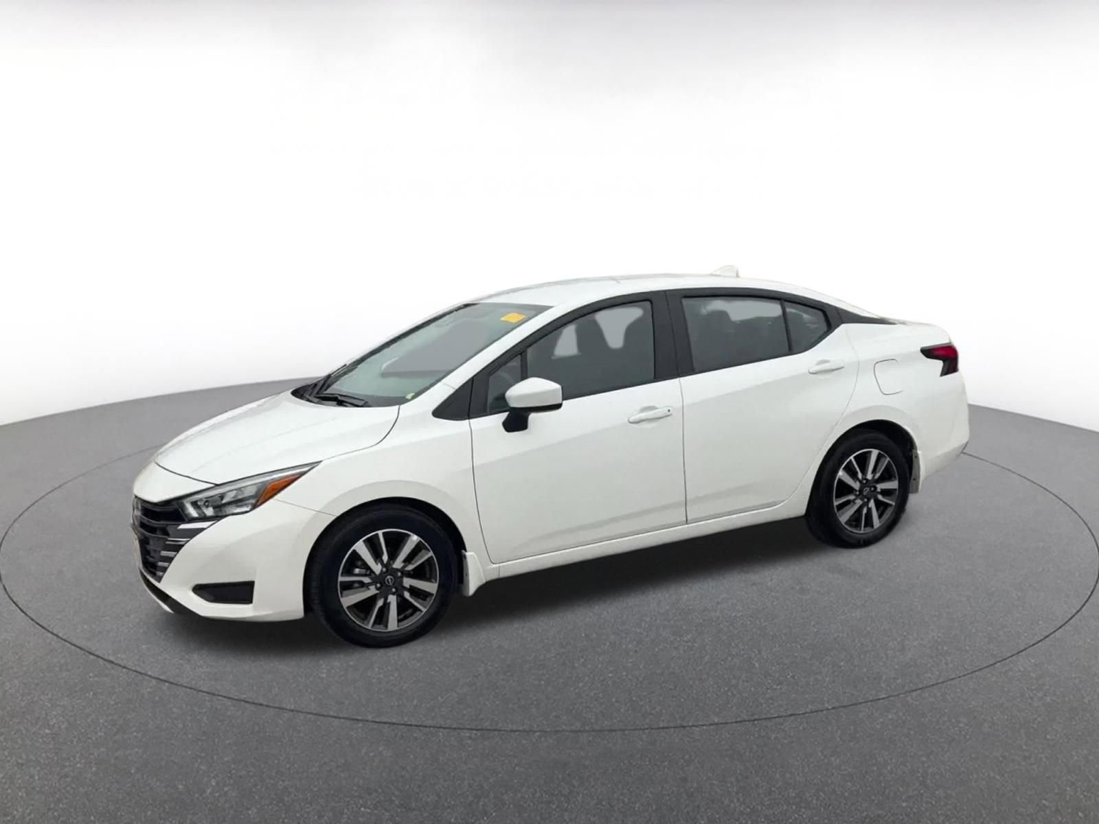 Used 2025 Nissan Versa SV w/ Trunk Package image 8