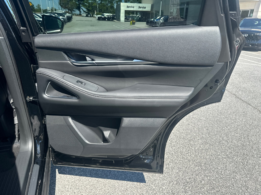 New 2027 INFINITI QX60 Luxe w/ Family Package FWD image 14