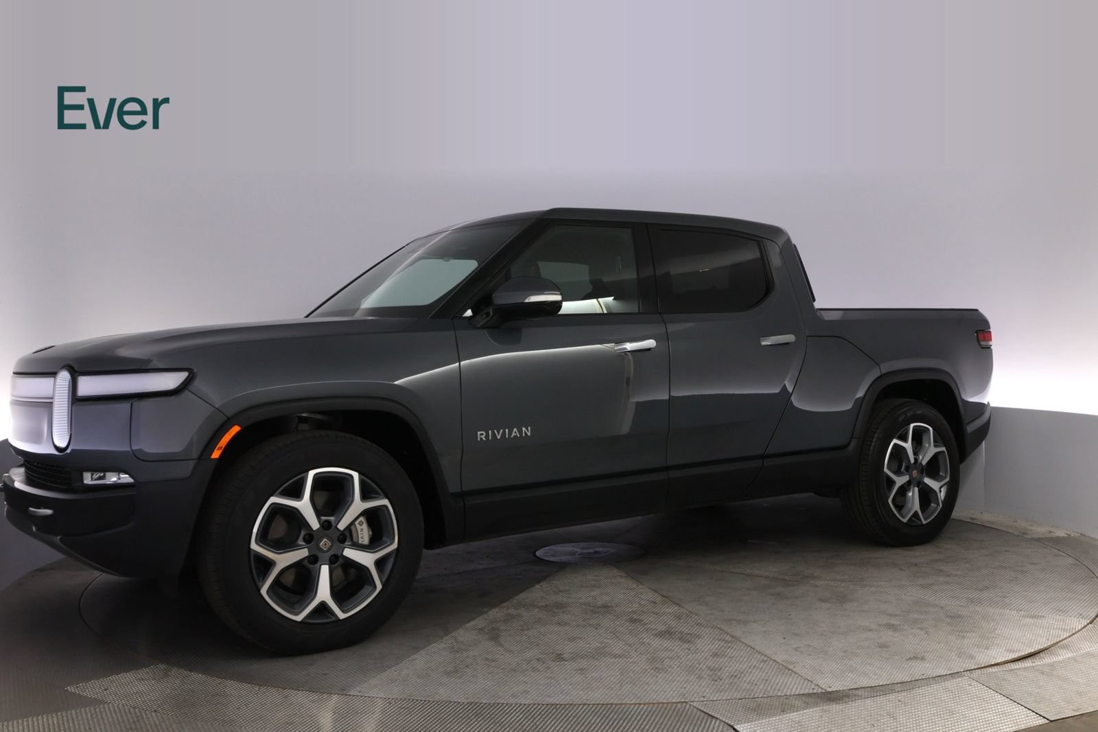 Used 2024 Rivian R1T Adventure Dual AWD/4WD image 18