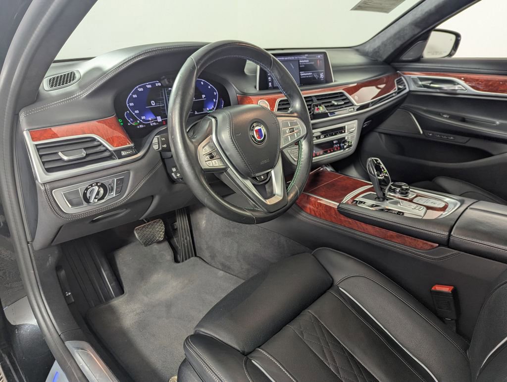 Used 2022 BMW ALPINA B7 xDrive w/ Luxury Rear Seating Package AWD/4WD image 31