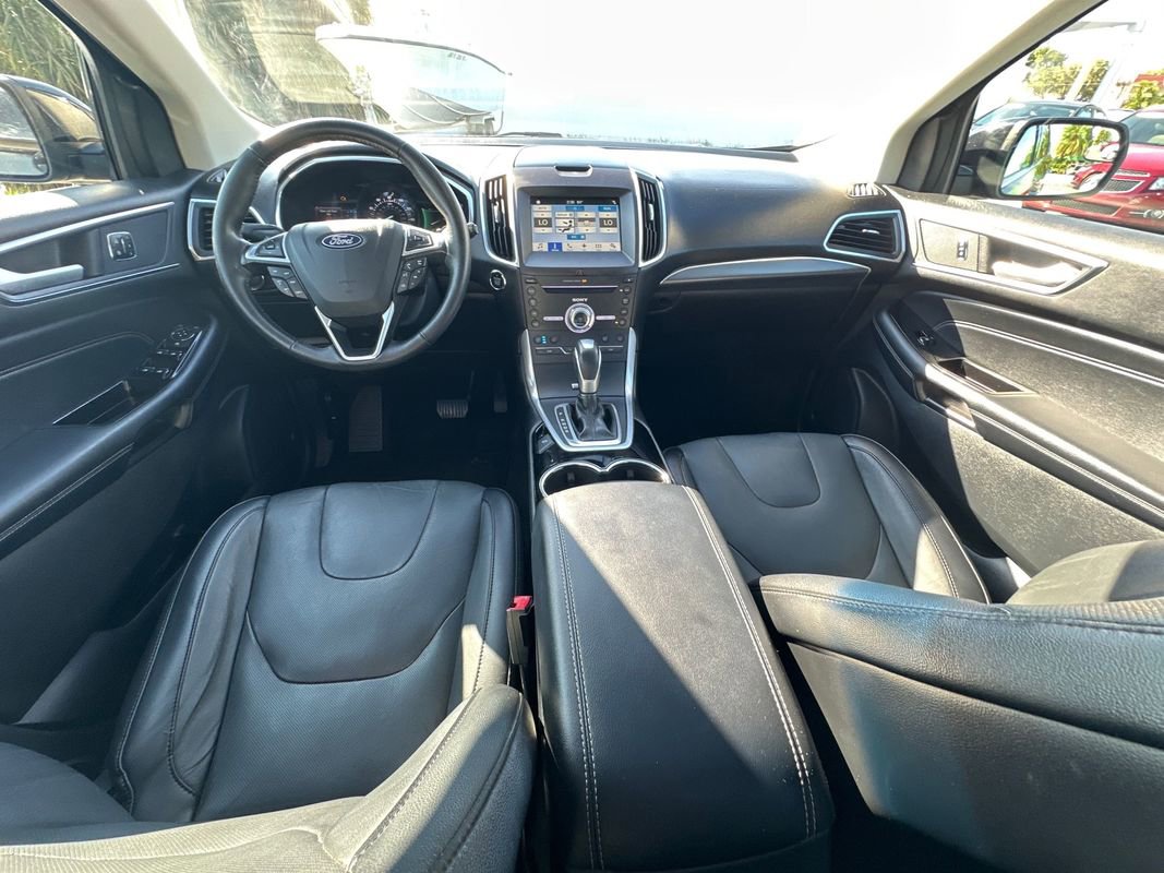 Used 2018 Ford Edge Titanium w/ Equipment Group 301A image 22