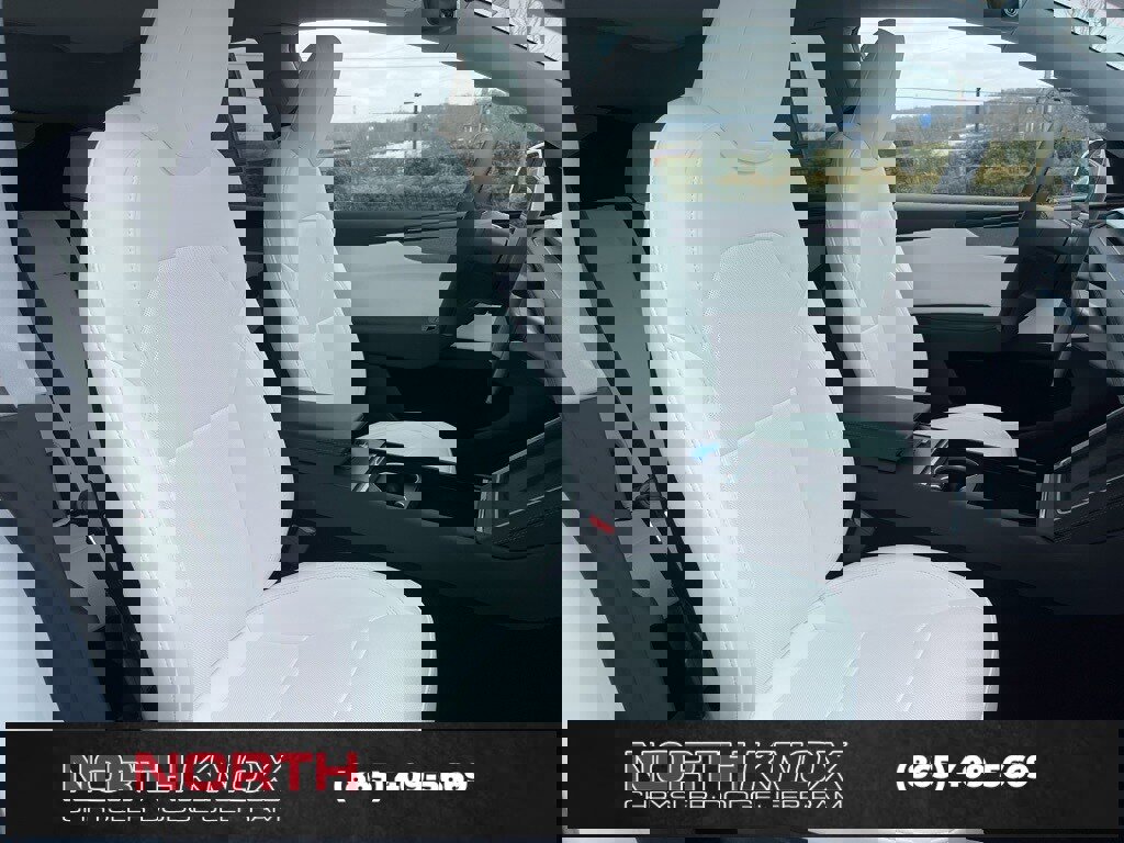 Used 2026 Tesla Model Y Long Range image 27