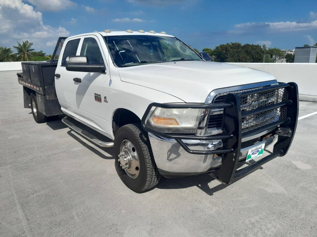 Used 2011 RAM 3500 ST w/ ST Decor Group image 4