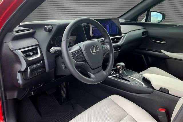 Used 2023 Lexus UX 250h AWD w/ Accessory Package (Z1) image 17