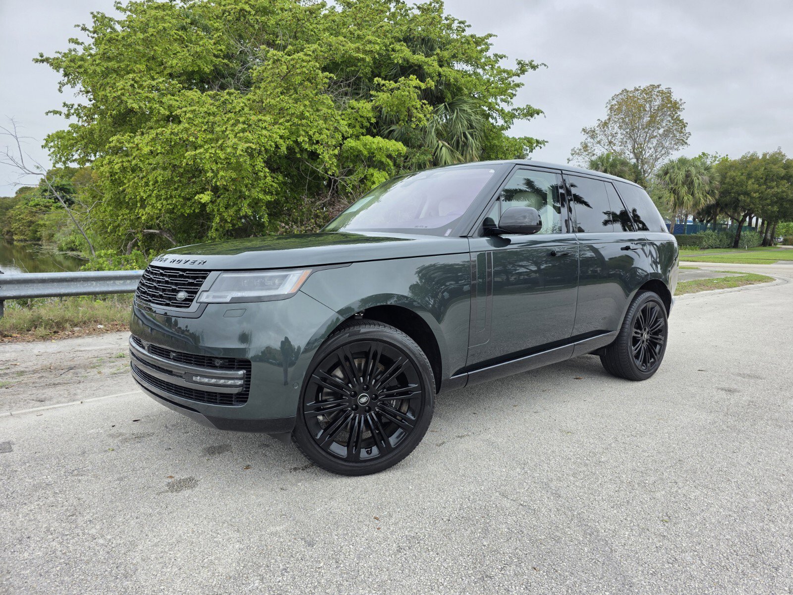 Certified 2023 Land Rover Range Rover SE