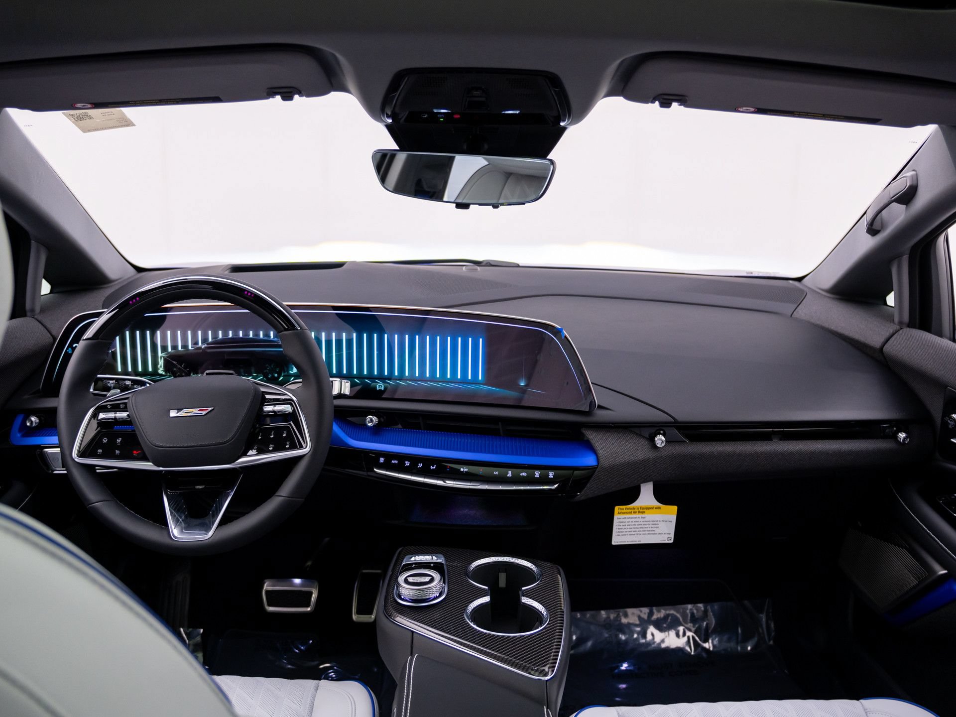 New 2027 Cadillac Optiq V w/ Deep Ocean Design Edition AWD/4WD image 9