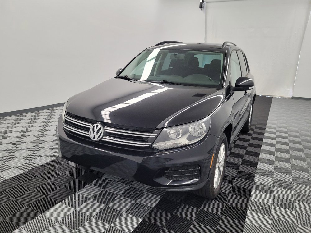 Used 2017 Volkswagen Tiguan Limited w/ Premium Package FWD image 15