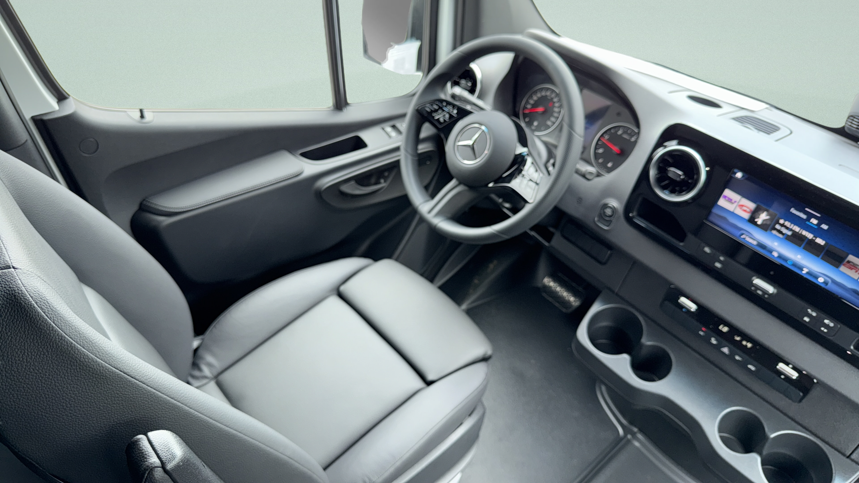 New 2026 Mercedes-Benz Sprinter 2500 image 18