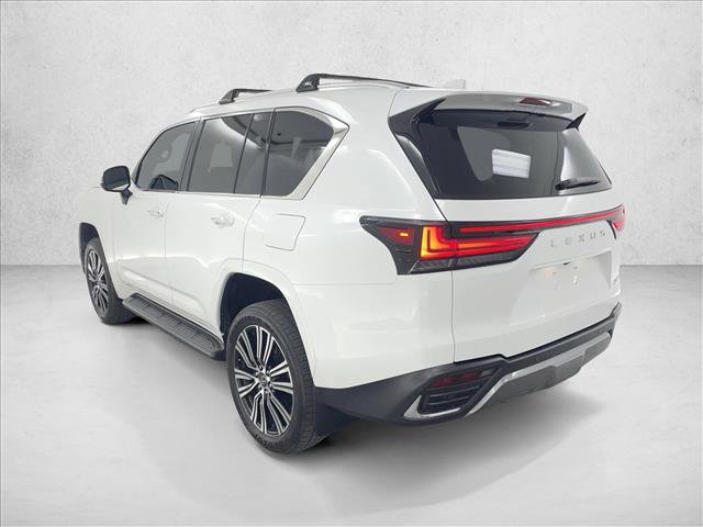 Used 2025 Lexus LX 600 4WD w/ Accessory Package (Z1) image 4