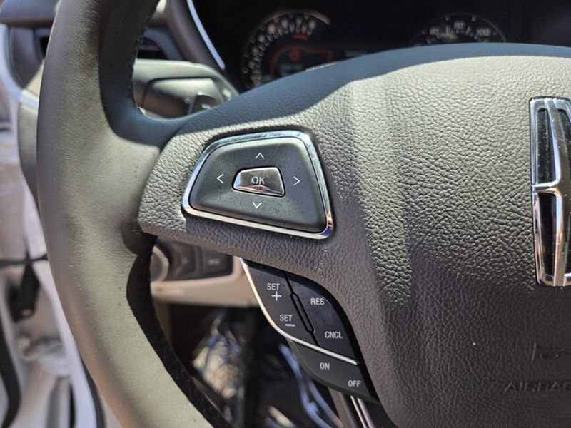 Used 2017 Lincoln MKC Reserve FWD image 29