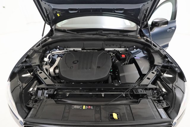 Used 2024 Volvo XC60 B5 Plus image 5