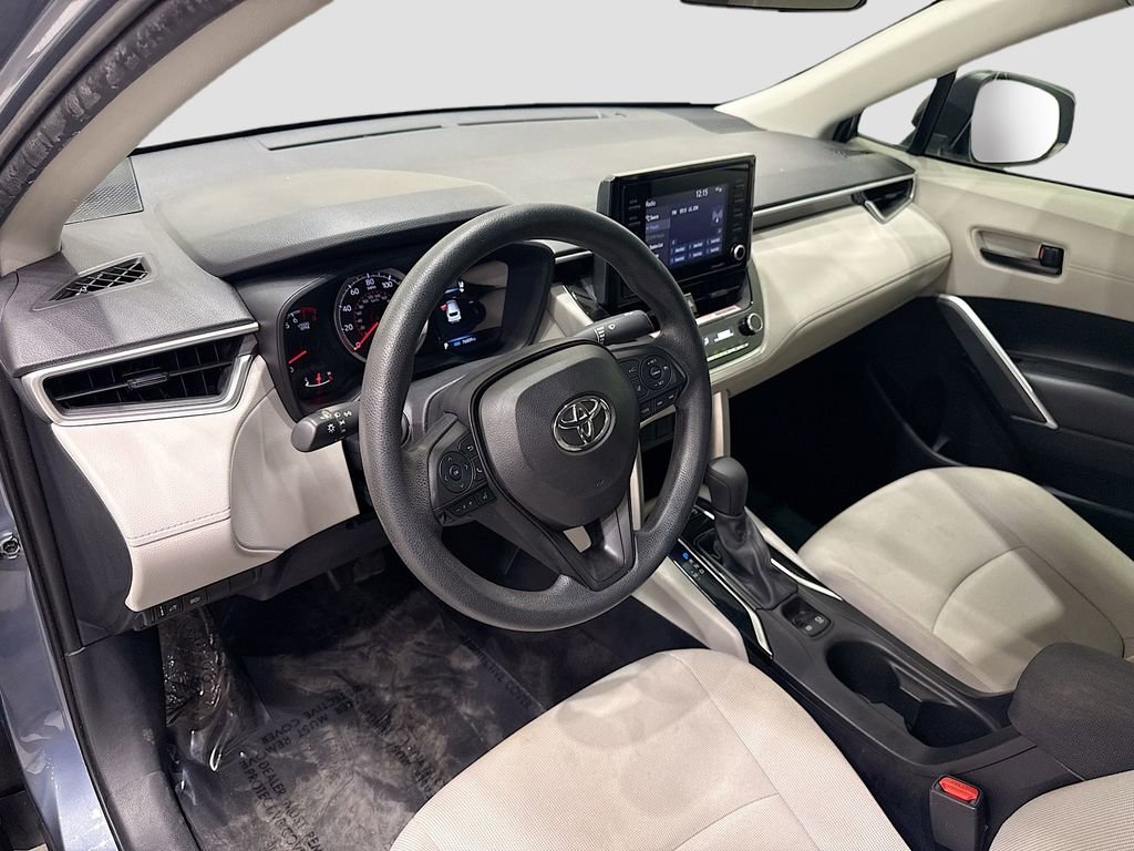 Used 2022 Toyota Corolla Cross L image 19