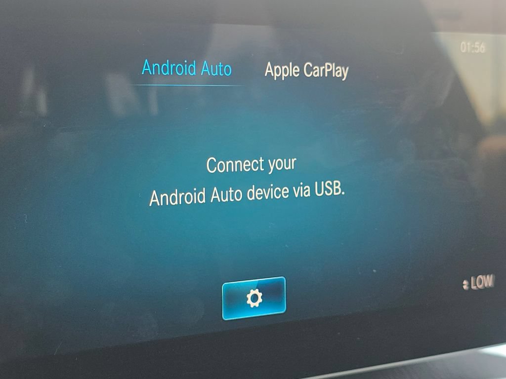 Used 2020 Mercedes-Benz GLC 300 4MATIC image 5