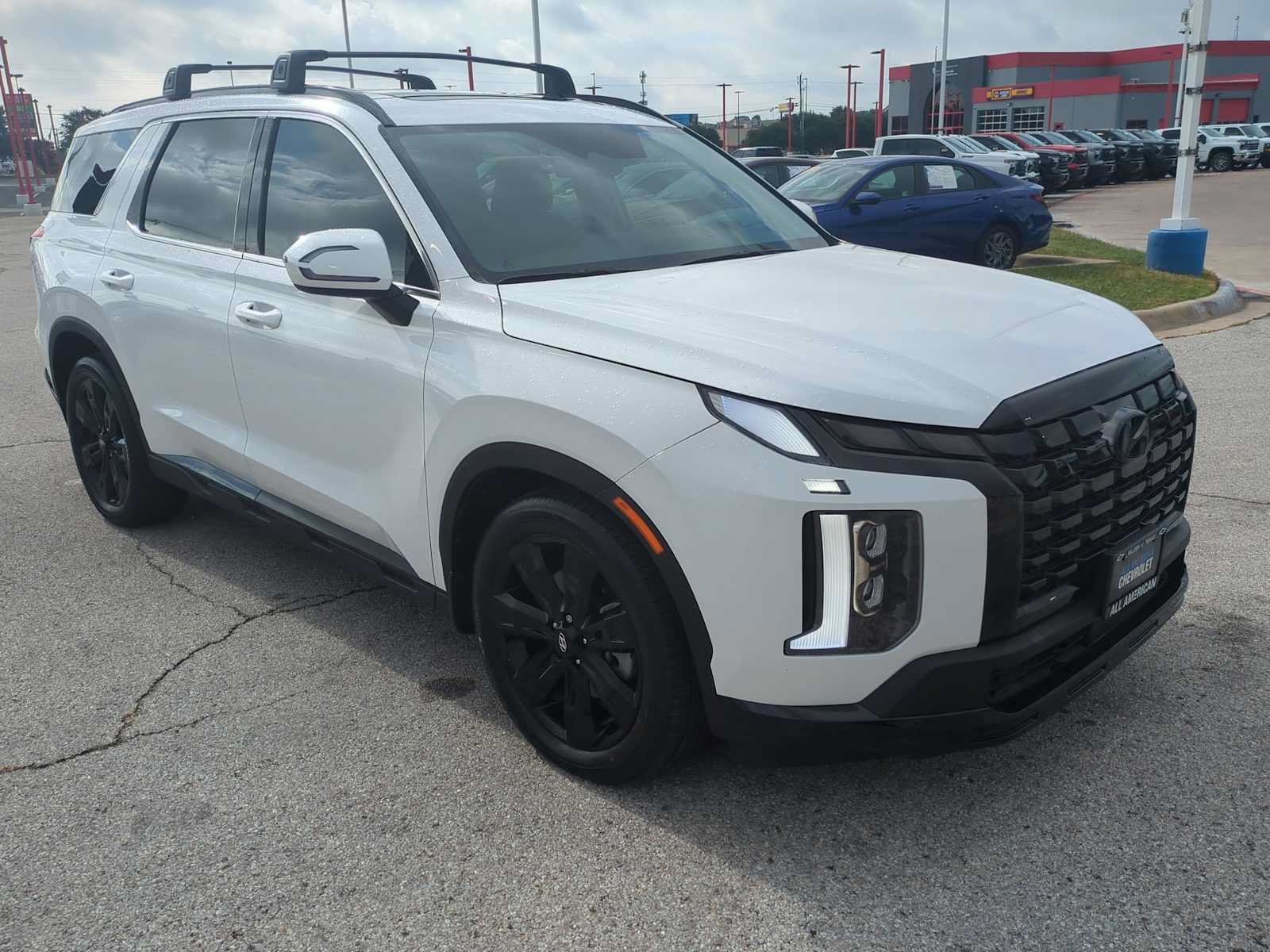 Used 2024 Hyundai Palisade XRT FWD image 2