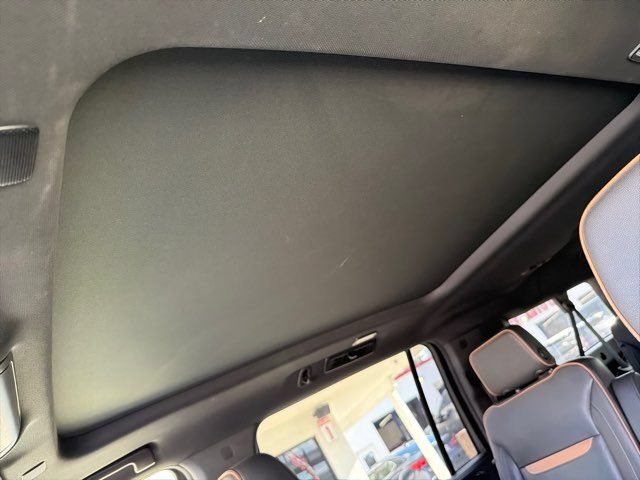 Used 2021 GMC Yukon XL AT4 w/ Technology Package AWD/4WD image 46