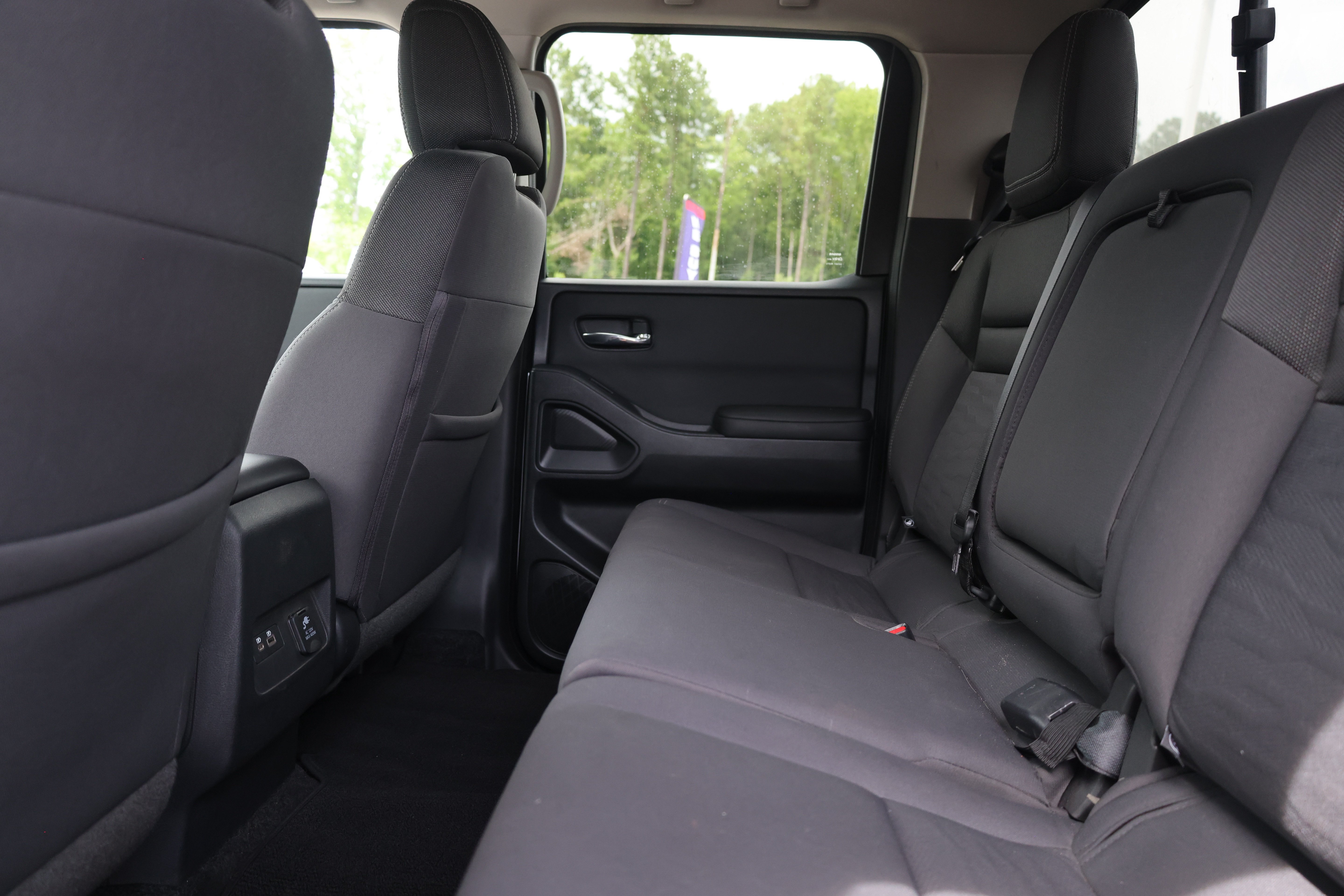 Used 2022 Nissan Frontier SV w/ Technology Package RWD image 20