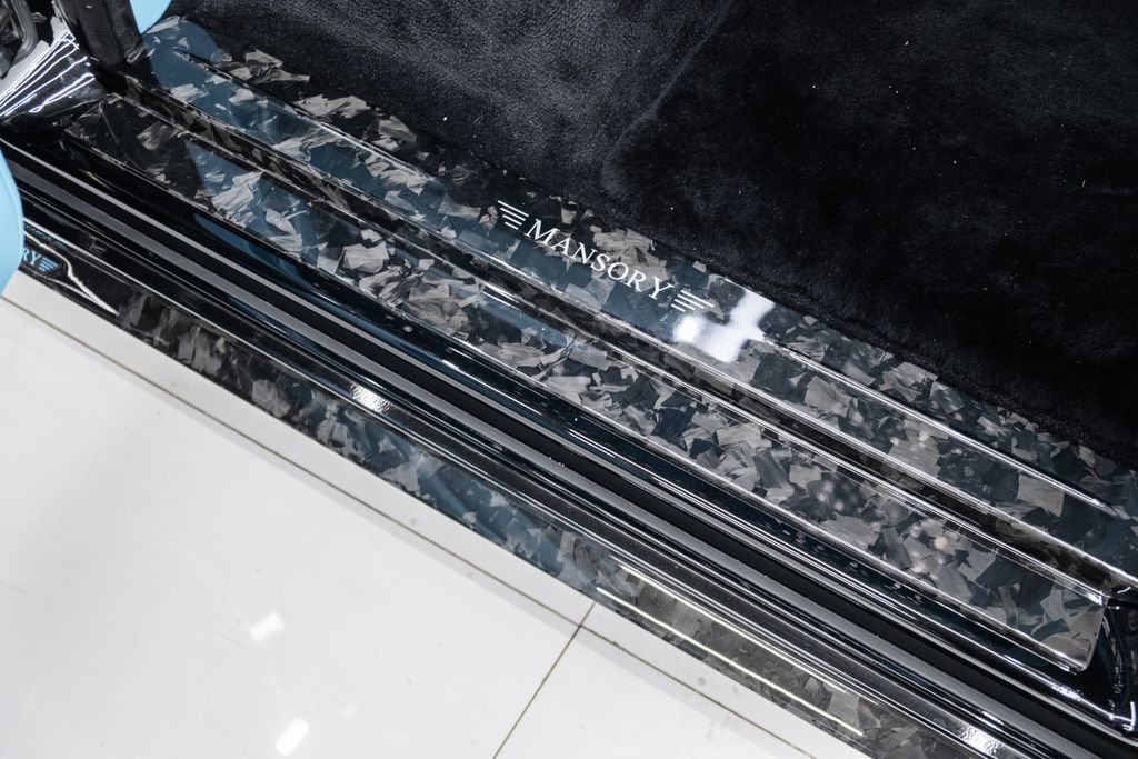 Used 2025 Rolls-Royce Phantom Sedan image 30