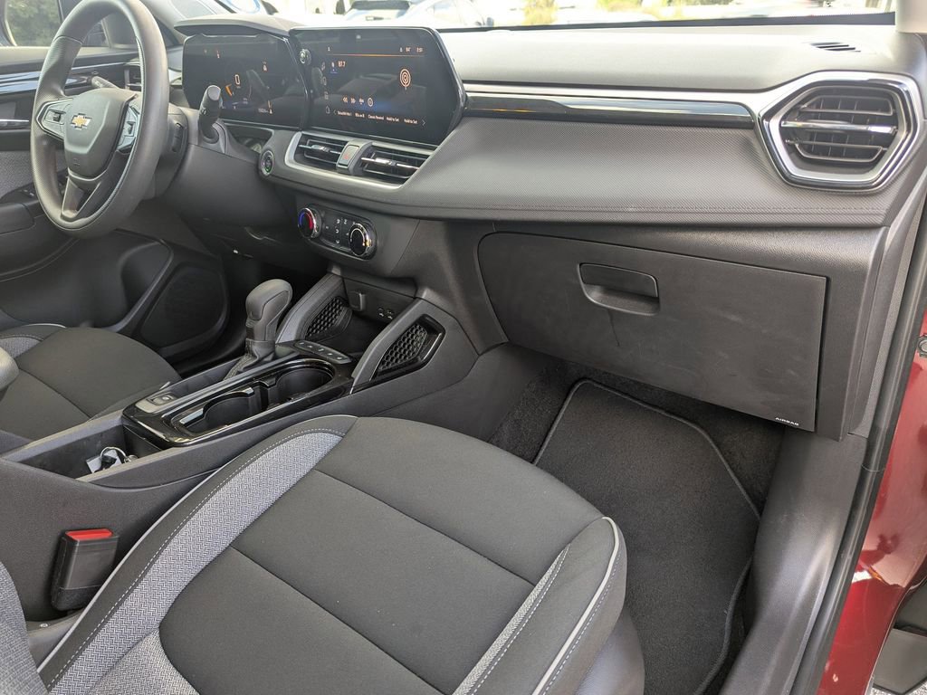 Certified 2025 Chevrolet TrailBlazer LS w/ LS Convenience Package image 9