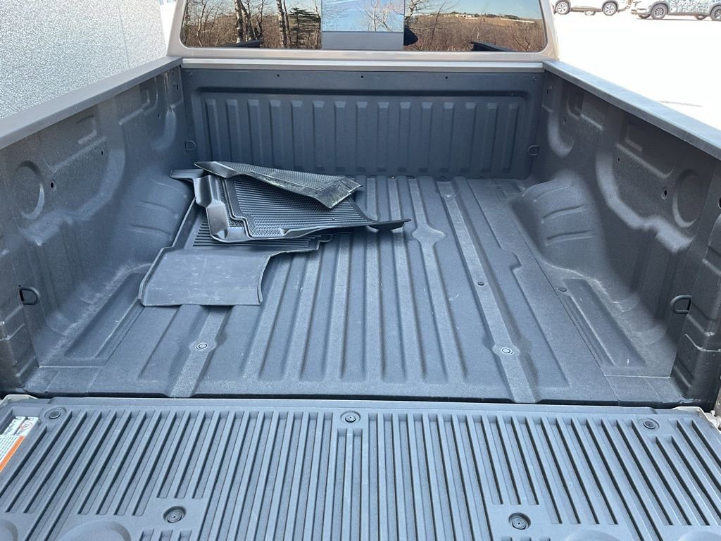 Used 2024 Nissan Titan PRO-4X w/ Off Road Protection Package image 21