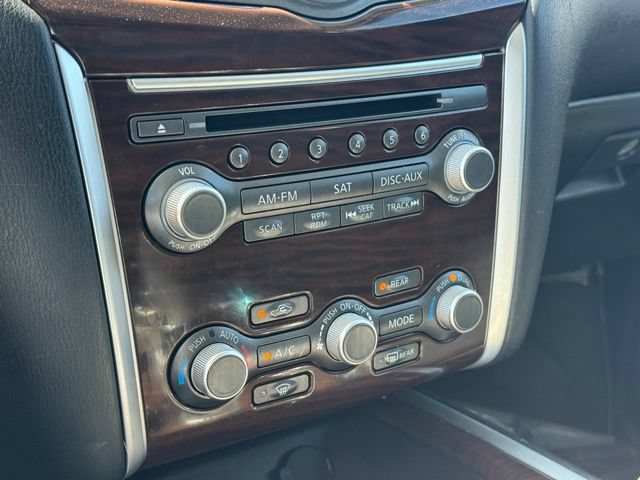 Used 2016 Nissan Pathfinder Platinum AWD/4WD image 16