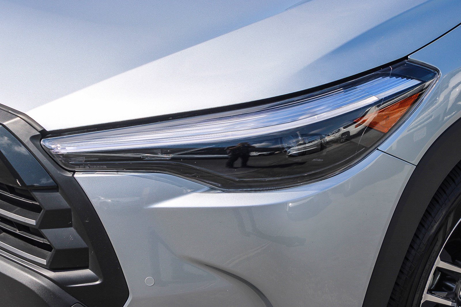 Certified 2026 Toyota Corolla Cross XLE FWD image 5