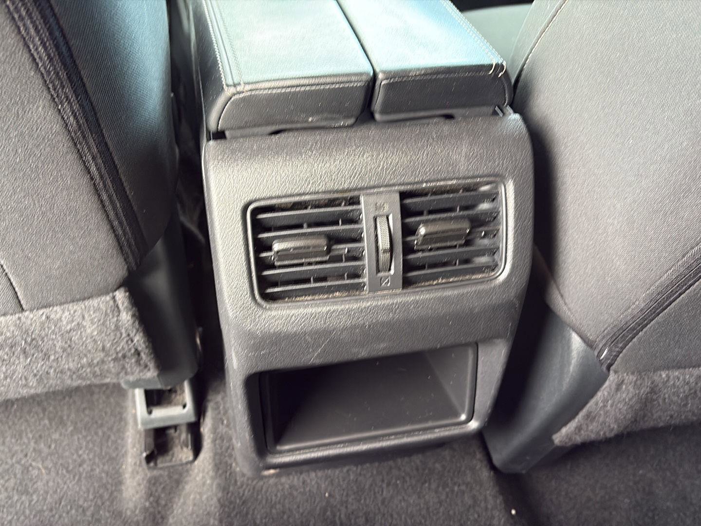 Used 2023 Nissan Rogue S image 19