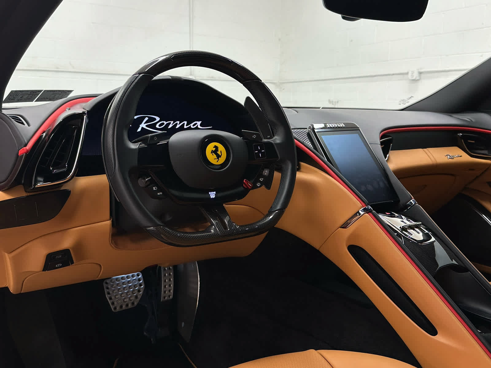Used 2022 Ferrari Roma RWD image 10