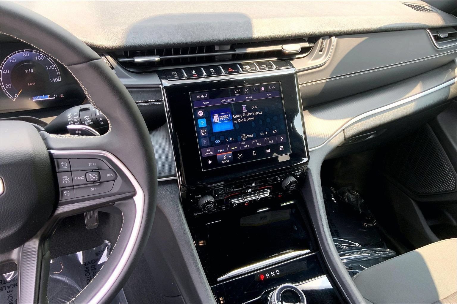 Certified 2025 Jeep Grand Cherokee Laredo X w/ Luxury Tech Group I AWD/4WD image 6