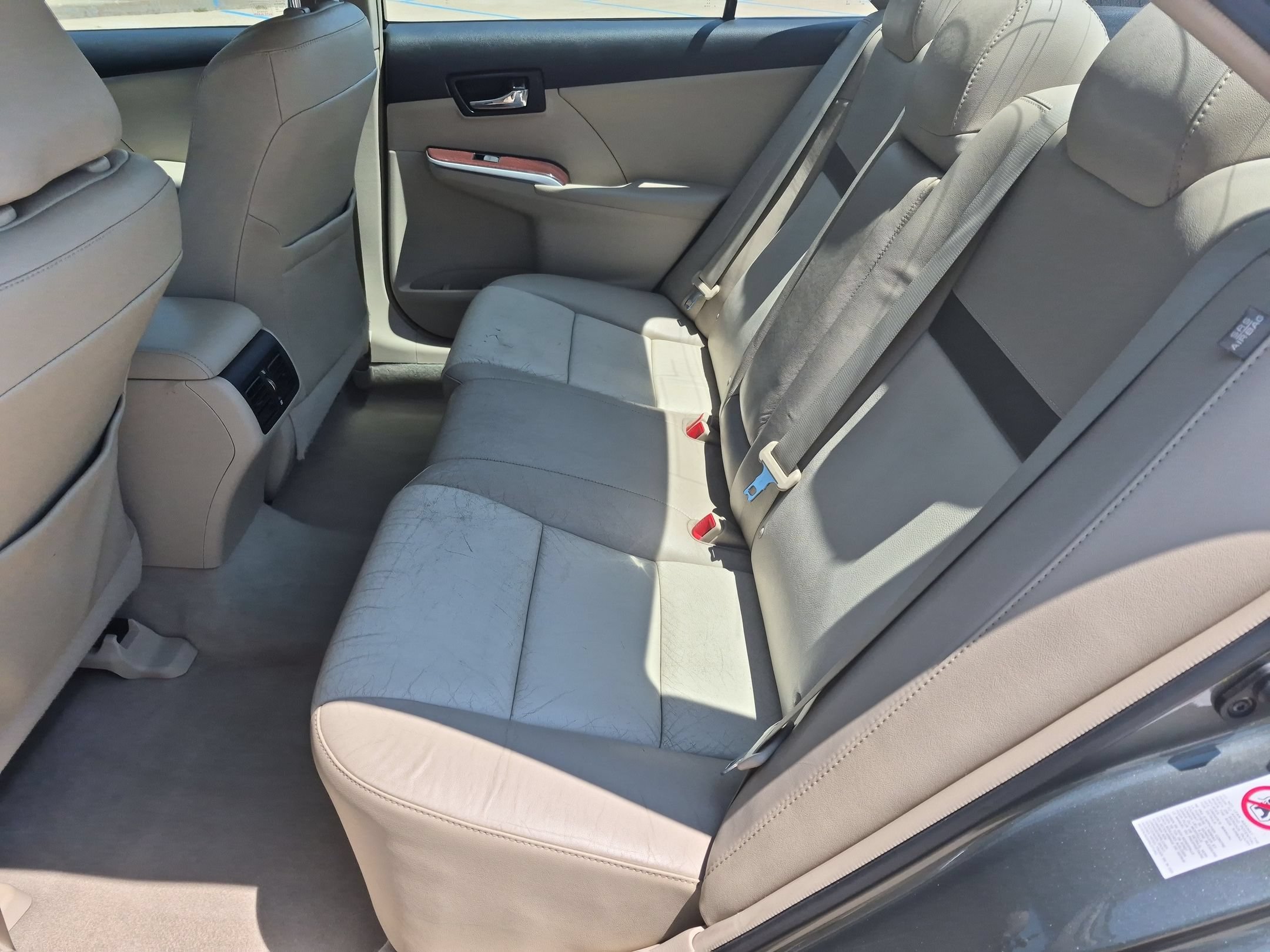 Used 2012 Toyota Camry XLE w/ Leather Pkg FWD image 23