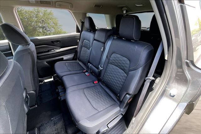Certified 2024 Nissan Pathfinder SV FWD image 22