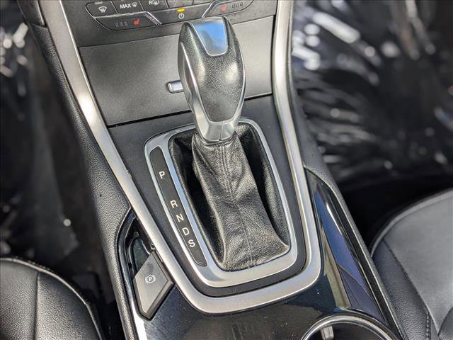 Used 2018 Ford Edge SEL w/ Equipment Group 201A FWD image 12