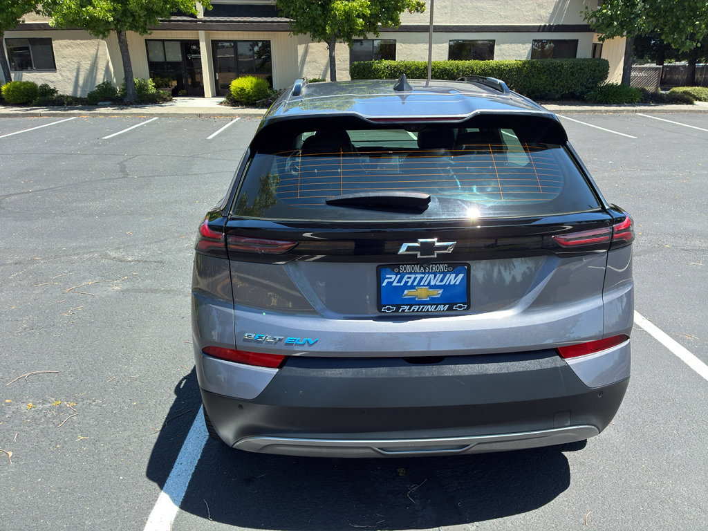 Used 2023 Chevrolet Bolt EUV Premier w/ Sun & Sound Package FWD image 5