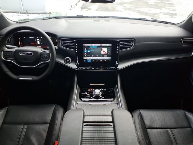 Used 2024 Jeep Wagoneer Series II w/ Flexible Seating Group image 19