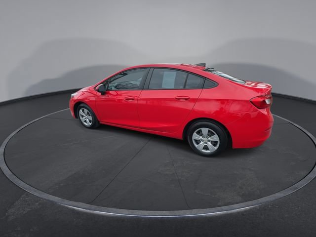 Used 2018 Chevrolet Cruze LS image 10