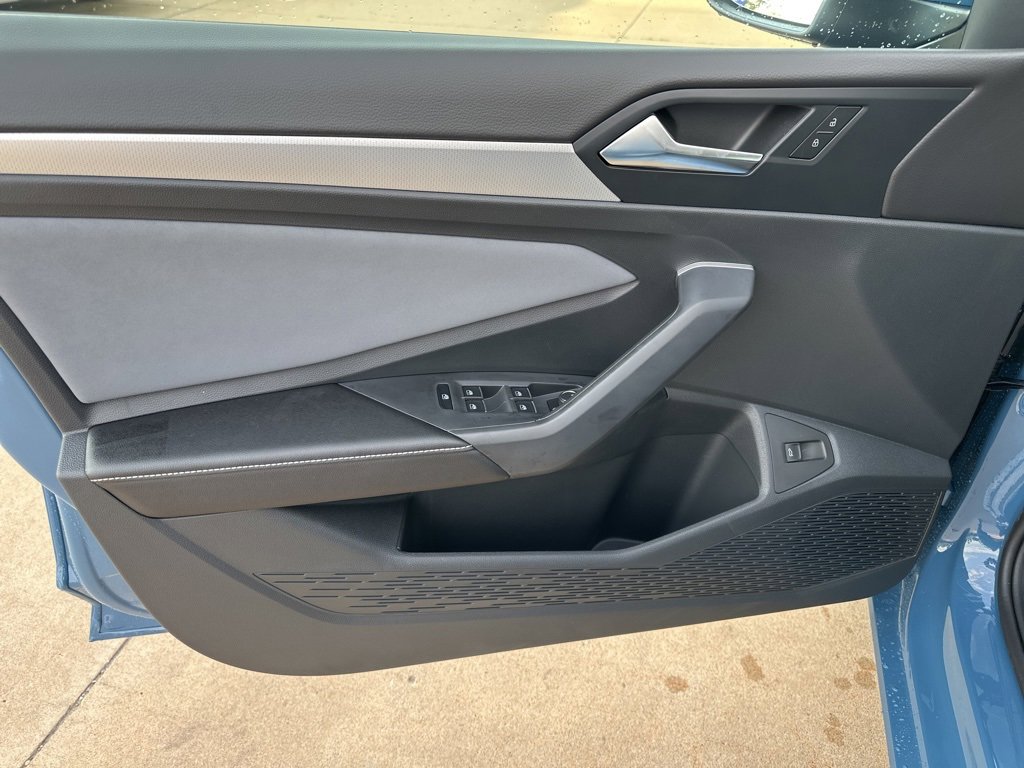 New 2025 Volkswagen Jetta SE image 14