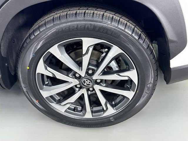 Certified 2025 Toyota Corolla Cross XLE w/ Convenience Package image 31