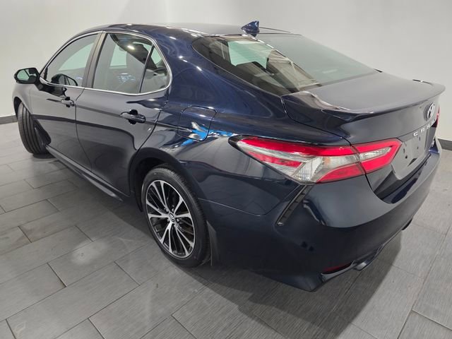Used 2019 Toyota Camry SE w/ Convenience Package image 3