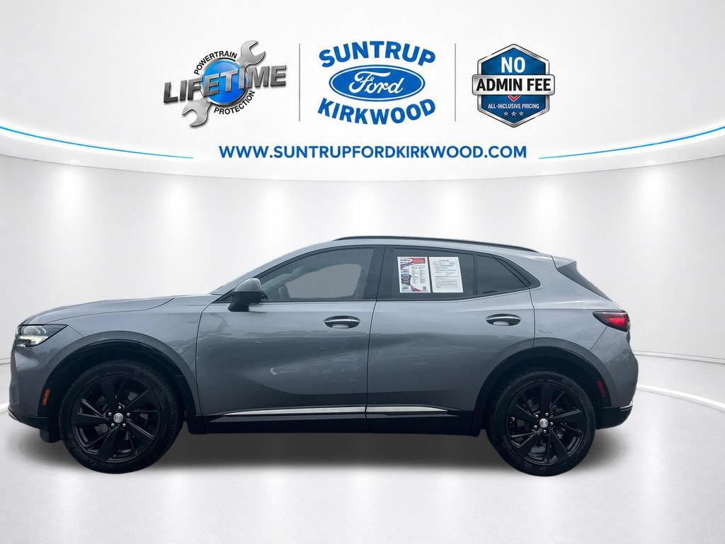 Used 2021 Buick Envision Essence w/ Technology Package I FWD image 2