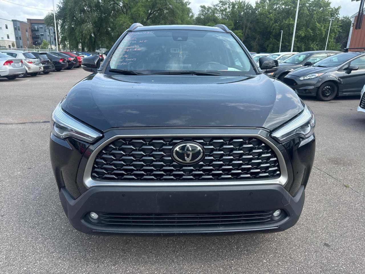 Used 2022 Toyota Corolla Cross XLE w/ Convenience Package AWD/4WD image 2