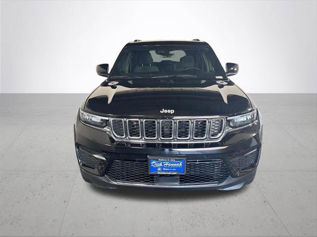 Certified 2025 Jeep Grand Cherokee Laredo w/ MOPAR Finishing Package AWD/4WD image 3