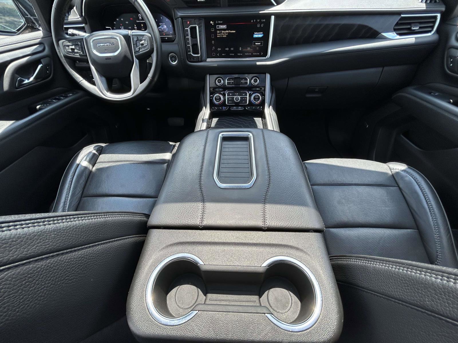 Used 2024 GMC Yukon Denali RWD image 12